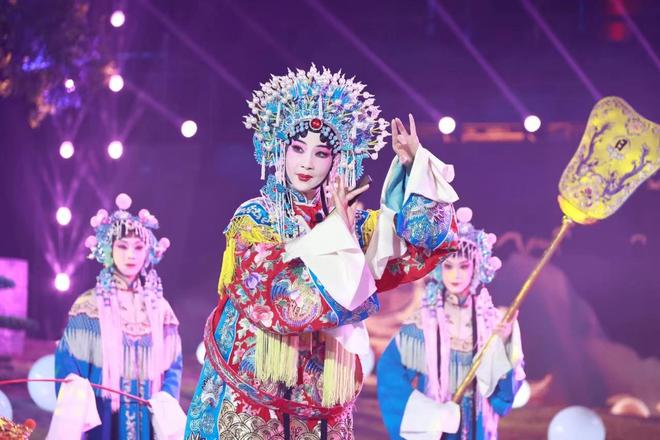 文化产业周刊·两会特刊||凤城河畔，人文与经济“共舞”泰州打造水城一体、形神兼备、古今辉映的文化