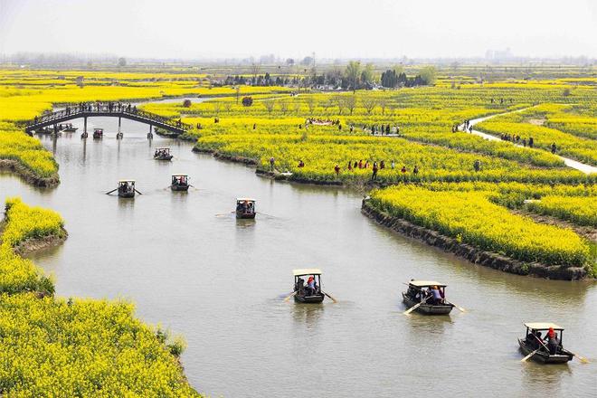 文化产业周刊·两会特刊||凤城河畔，人文